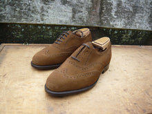 Load image into Gallery viewer, TRICKER'S BROGUES – BROWN / TAN SUEDE - UK 6 (WIDE) – UNWORN CONDITION