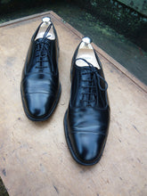 Load image into Gallery viewer, JOSEPH CHEANEY VINTAGE OXFORD - BLACK - UK 7 – EXCELLENT CONDITION