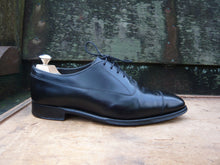 Load image into Gallery viewer, JOSEPH CHEANEY VINTAGE OXFORD - BLACK - UK 7 – EXCELLENT CONDITION