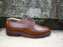 Load image into Gallery viewer, CHURCH’S VINTAGE DERBY – BROWN / TAN – UK 7.5 – SHANNON – UNWORN CONDITION