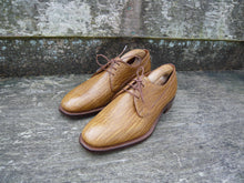 Load image into Gallery viewer, CHURCH’S VINTAGE DERBY – BROWN / TAN FIGHTING SEAL – UK 8 – SUPERB CONDITION