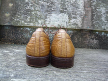 Load image into Gallery viewer, CHURCH’S VINTAGE DERBY – BROWN / TAN FIGHTING SEAL – UK 8 – SUPERB CONDITION