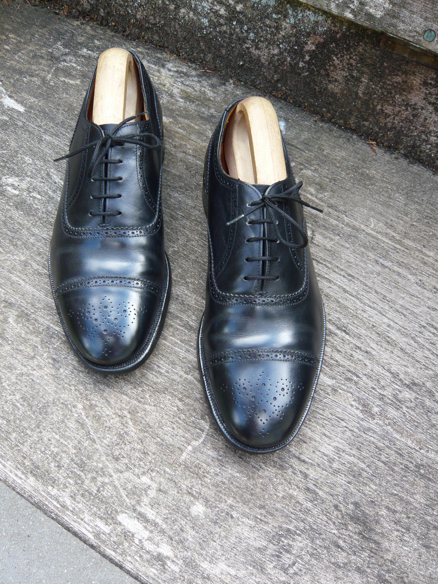 DUCKER & SON VINTAGE BROGUES – BLACK - UK 7 – VERY GOOD CONDITION