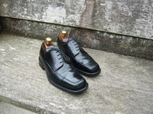 Load image into Gallery viewer, JOSEPH CHEANEY VINTAGE DERBY – BLACK – UK 7 – BROMPTON – EXCELLENT CONDITION