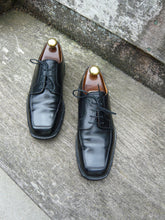 Load image into Gallery viewer, JOSEPH CHEANEY VINTAGE DERBY – BLACK – UK 7 – BROMPTON – EXCELLENT CONDITION