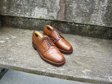 Load image into Gallery viewer, JOSEPH CHEANEY VINTAGE VELDTSCHOEN DERBY – BROWN / TAN - UK 8 – NEATH – EXCELLENT CONDITION