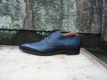 Load image into Gallery viewer, CHURCH’S DERBY MEN’S SHOES – BLACK – UK 8 – SAWLEY – SUPERB CONDITION