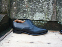 Load image into Gallery viewer, CHURCH’S DERBY MEN’S SHOES – BLACK – UK 8 – SAWLEY – SUPERB CONDITION