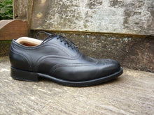 Load image into Gallery viewer, CHURCH&#39;S BROGUES – BLACK  - UK 7.5 – GUNTHORPE – EXCELLENT CONDITION
