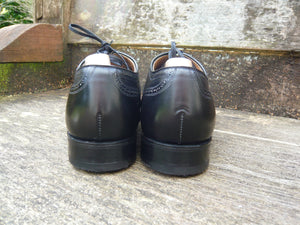 CHURCH'S BROGUES – BLACK  - UK 7.5 – GUNTHORPE – EXCELLENT CONDITION