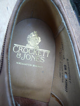 Load image into Gallery viewer, CROCKETT &amp; JONES BROGUES – BROWN / TAN - UK 6.5 – SANDHURST – UNWORN CONDITION
