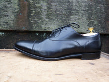 Load image into Gallery viewer, CHURCH’S OXFORD MEN’S SHOES - BLACK – UK 9.5 – SHELDON – EXCELLENT CONDITION
