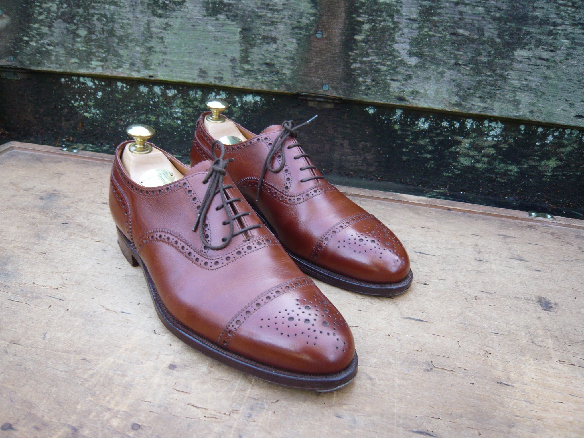 CROCKETT & JONES BROGUES – BROWN / TAN - UK 7.5 – WESTMINSTER