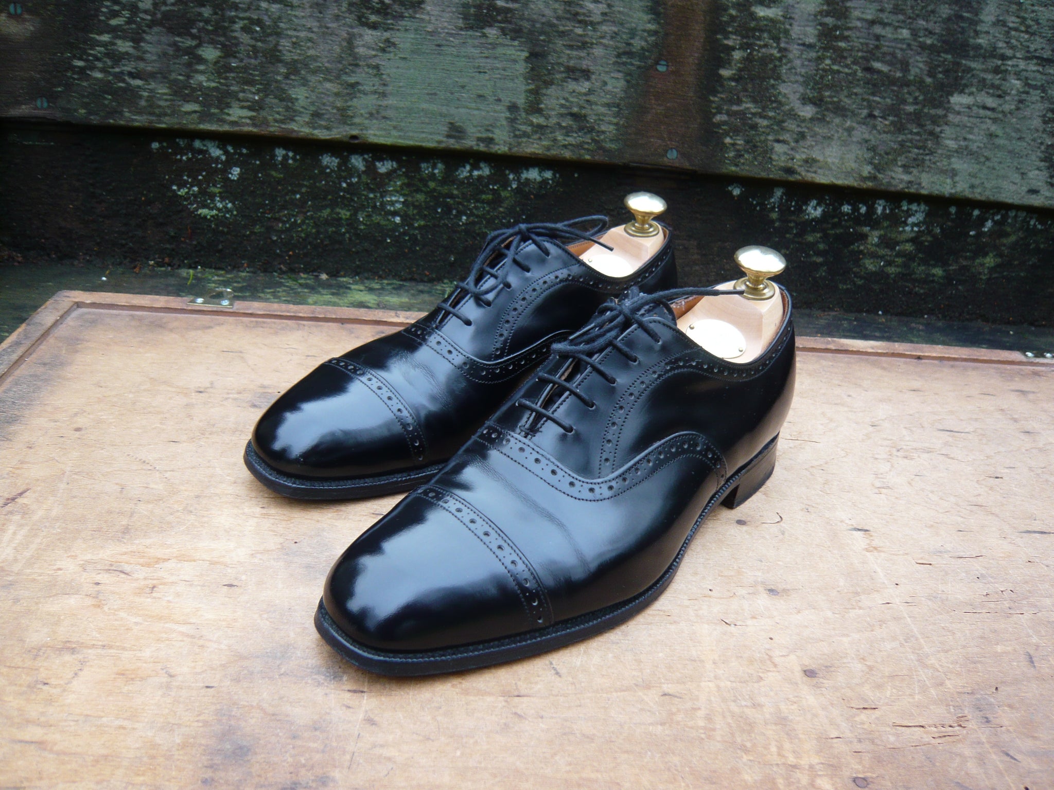 Church's sale black brogues