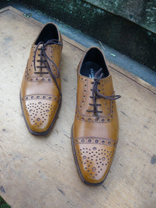 CROCKETT & JONES HAND GRADE BROGUES – BROWN / TAN – UK 6 – UNWORN CONDITION