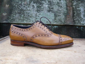 CROCKETT & JONES HAND GRADE BROGUES – BROWN / TAN – UK 6 – UNWORN CONDITION