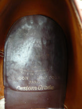 Load image into Gallery viewer, CHURCH’S VINTAGE BROGUES – BROWN / MAHOGANY - UK 8.5 – CHETWYND – EXCELLENT CONDITION
