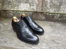 Load image into Gallery viewer, CHURCH’S BROGUES – BLACK - UK 10.5 – GUNTHORPE – UNWORN CONDITION
