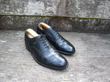 Load image into Gallery viewer, DUCKER &amp; SON VINTAGE BROGUES – BLACK - UK 7 – VERY GOOD CONDITION
