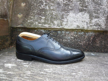 Load image into Gallery viewer, DUCKER &amp; SON VINTAGE BROGUES – BLACK - UK 7 – VERY GOOD CONDITION
