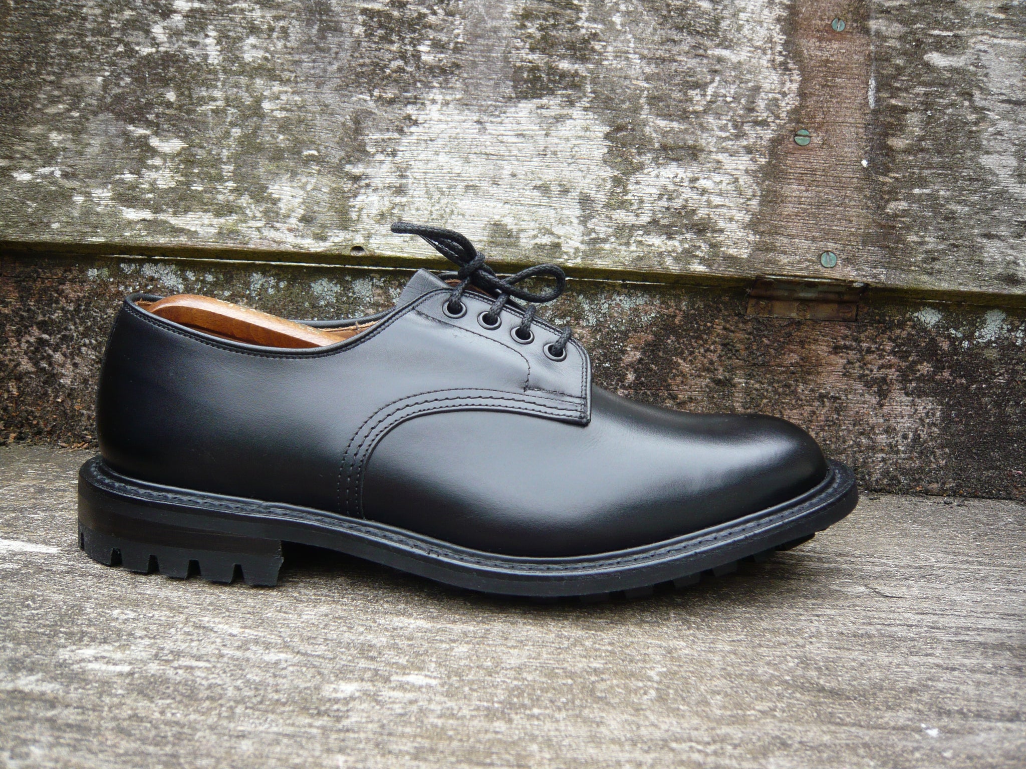 TRICKER'S DERBY – BLACK - UK 10 – DANIEL - UNWORN CONDITION