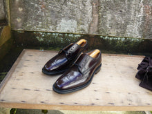 Load image into Gallery viewer, CHURCH’S BROGUES – BROWN / BURGUNDY – GRAFTON – UK 9.5 – UNWORN CONDITION
